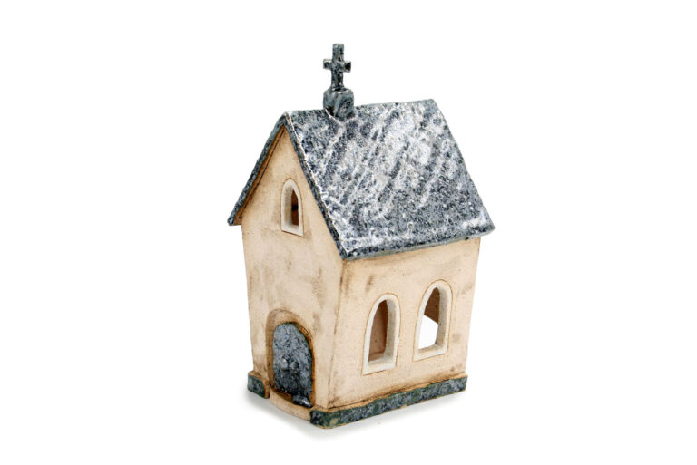 Ceramiczna kapliczka – Połyskujący dach