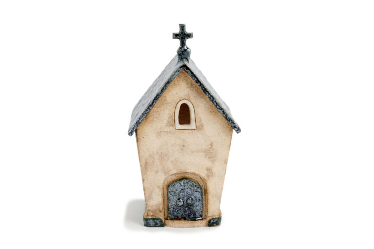 Ceramiczna kapliczka – Połyskujący dach
