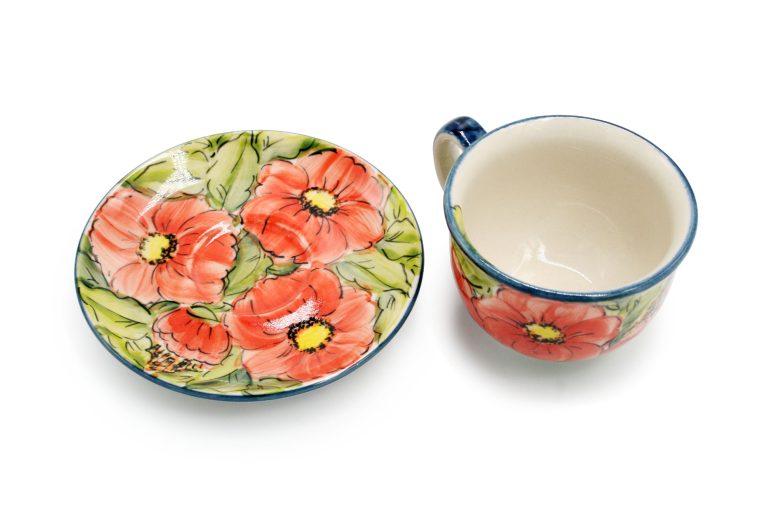 Unique Red Flowers teacup, Boleslawiec Ceramics