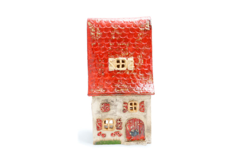 Duży bajkowy domek na świeczkę – Czerwony dach