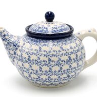 060 Delicate Blue Wreath Kettle, Boleslawiec Ceramics