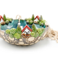 CG Decorative bowl with houses for hanging 1